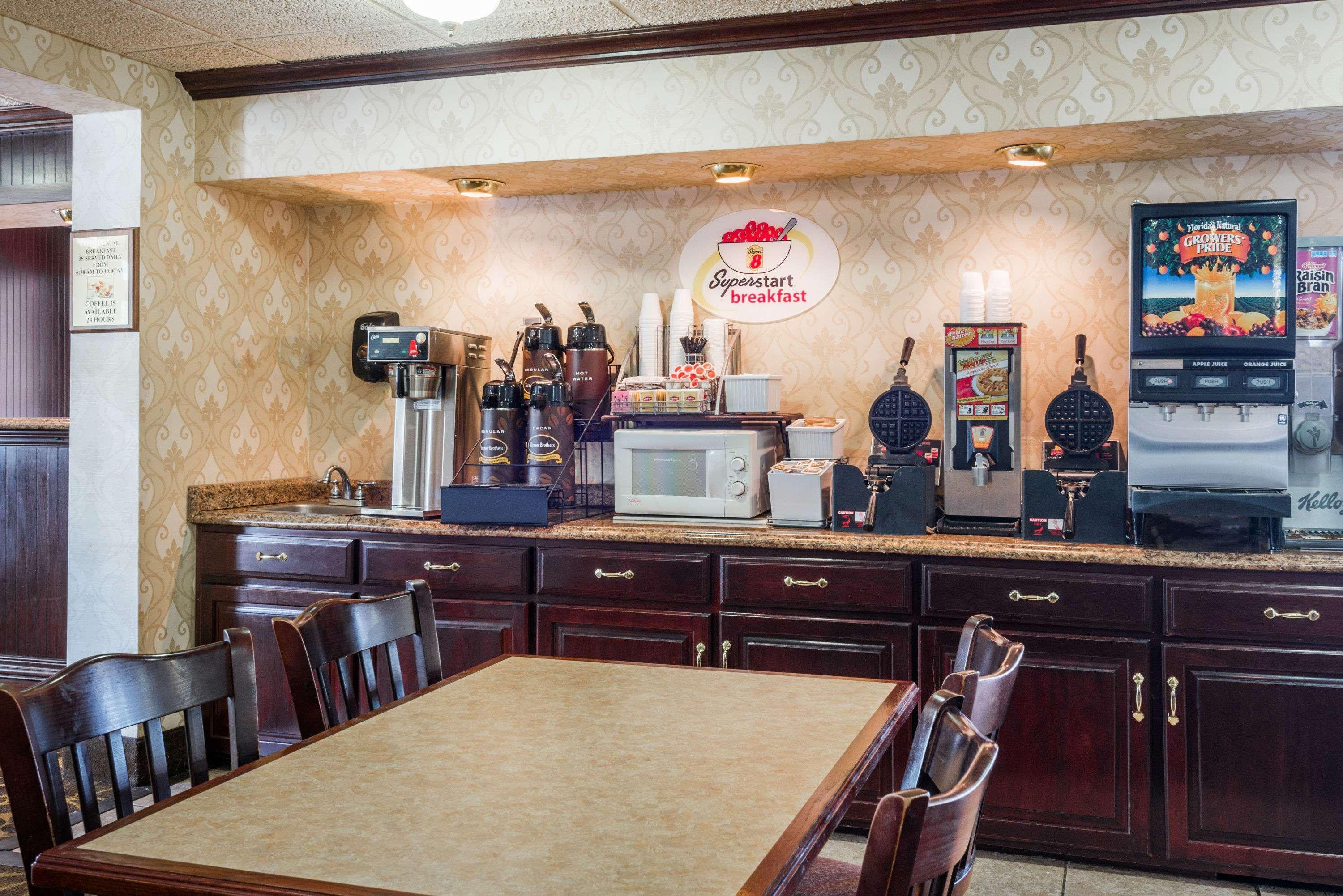 Hotel Super 8 By Wyndham Erie/I 90 Esterno foto