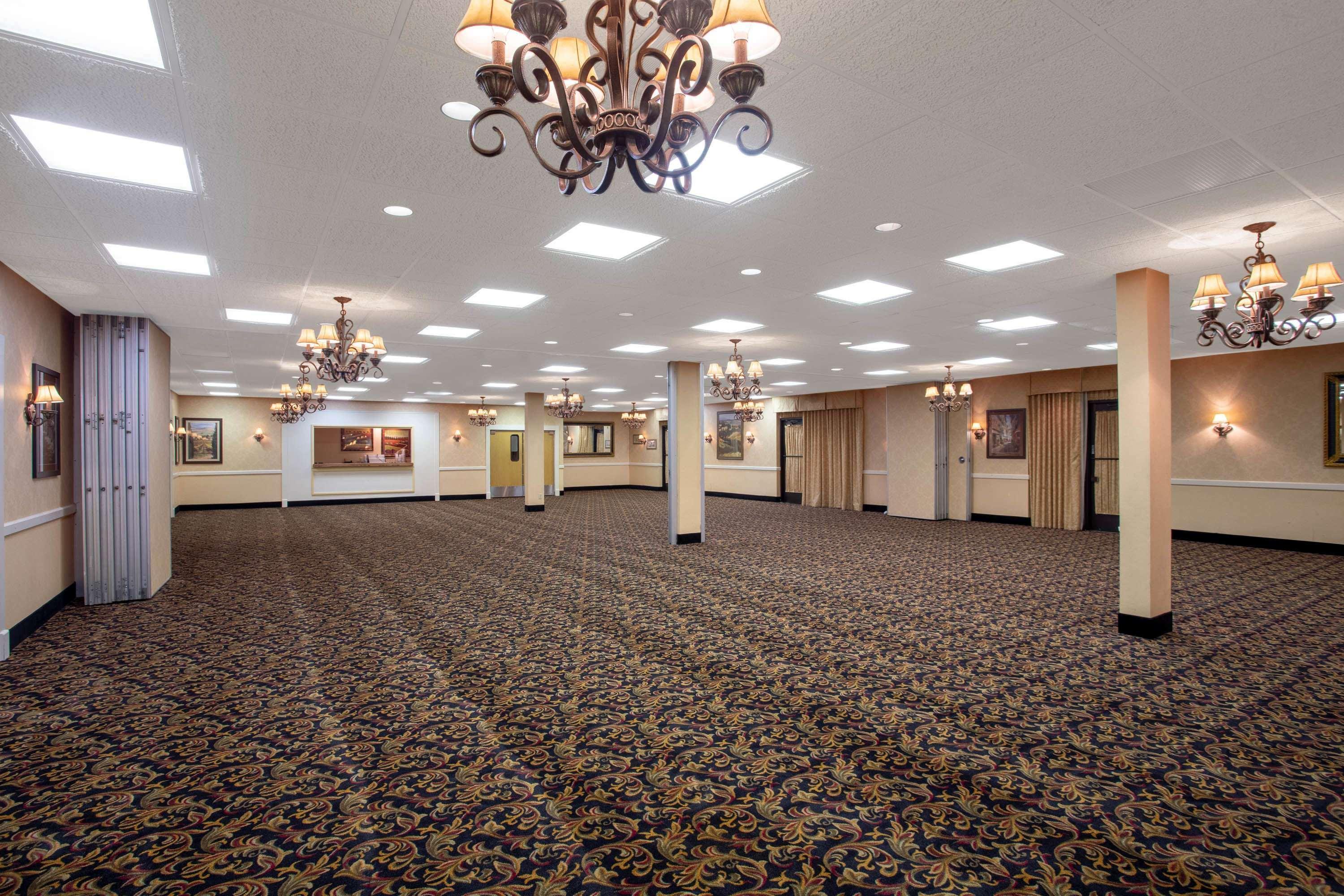 Hotel Super 8 By Wyndham Erie/I 90 Esterno foto