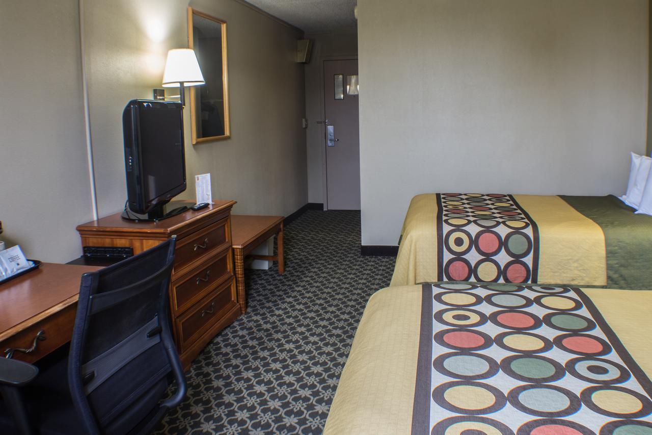 Hotel Super 8 By Wyndham Erie/I 90 Esterno foto